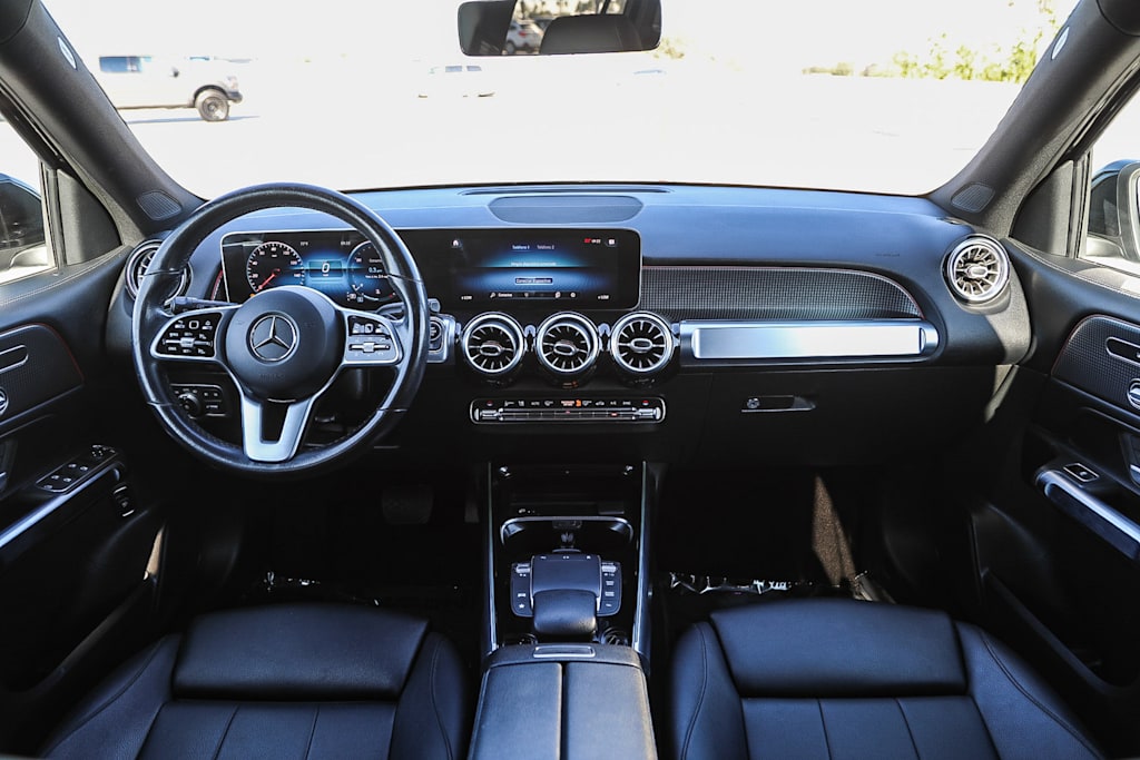 Thumbnail: 2021 Mercedes-Benz GLB - 2