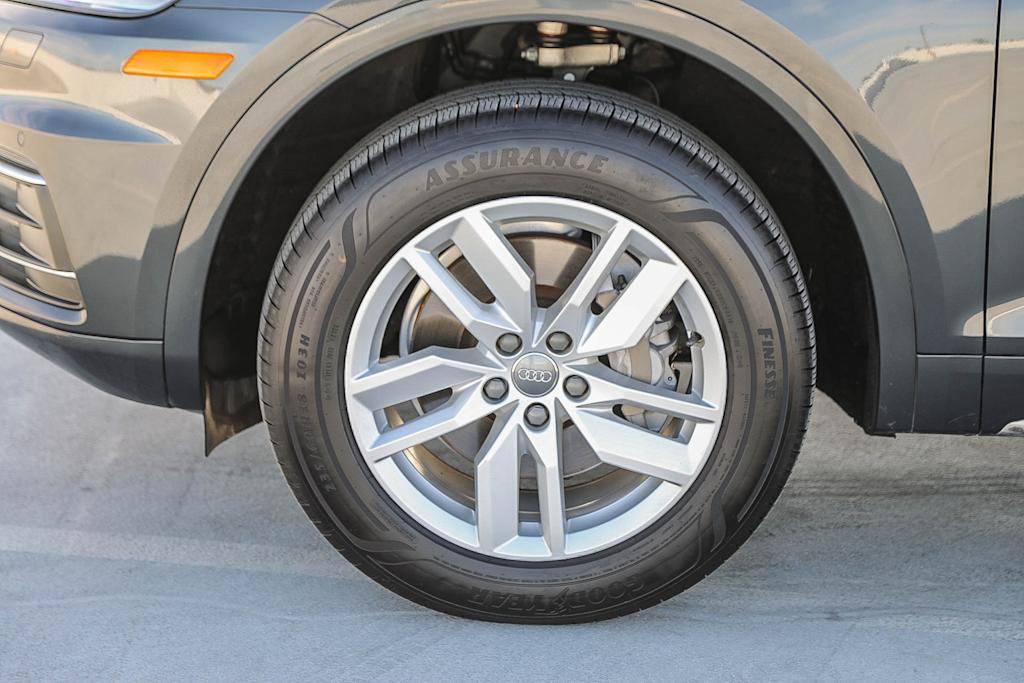 Thumbnail: 2020 Audi Q5 - 6