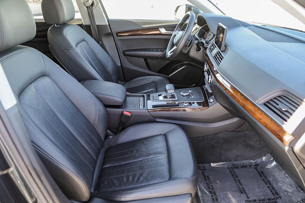 Thumbnail: 2020 Audi Q5 - 9