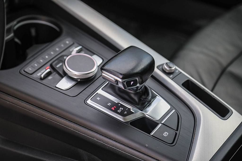 Thumbnail: 2017 Audi A4 - 14