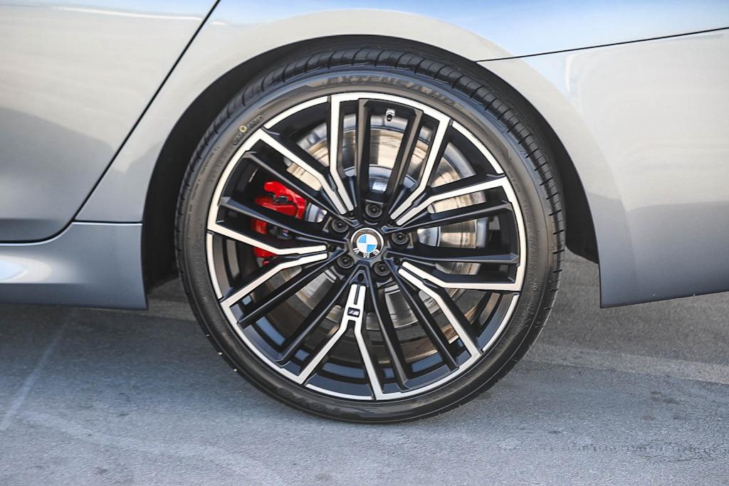 Thumbnail: 2021 BMW 5 Series - 21