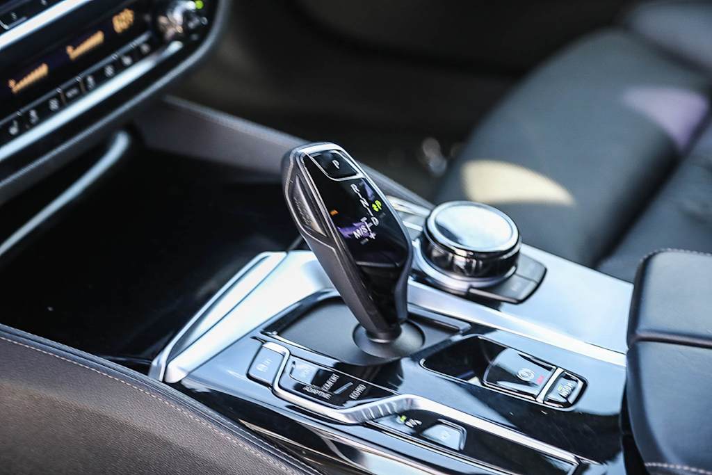 Thumbnail: 2021 BMW 5 Series - 14