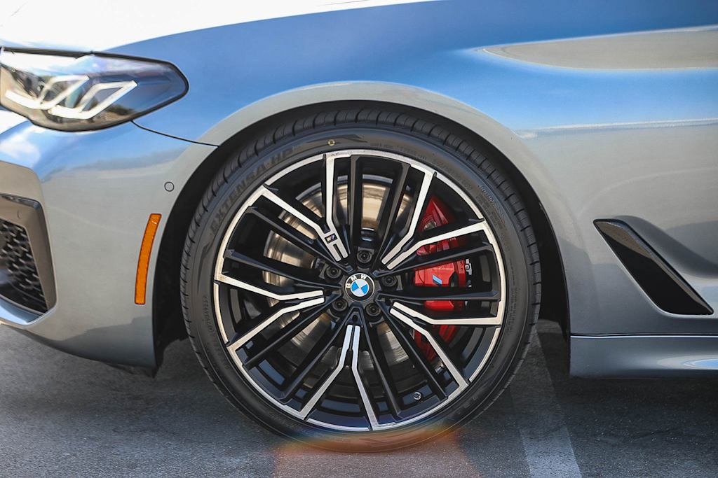 Thumbnail: 2021 BMW 5 Series - 6