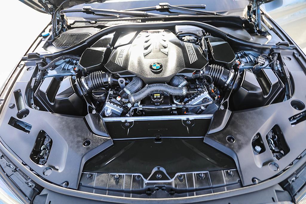 Thumbnail: 2021 BMW 5 Series - 7