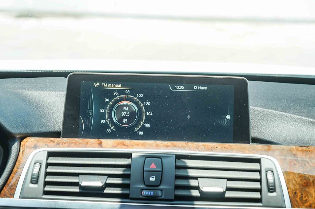 Thumbnail: 2016 BMW 3 Series - 23