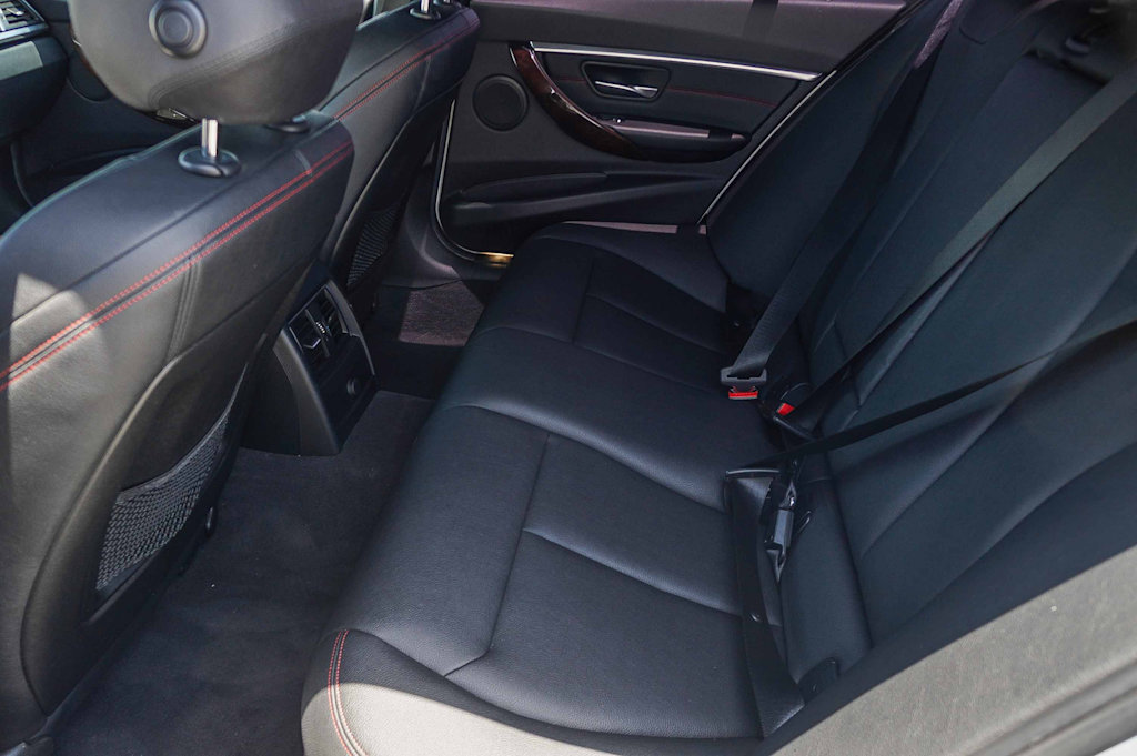 Thumbnail: 2016 BMW 3 Series - 12