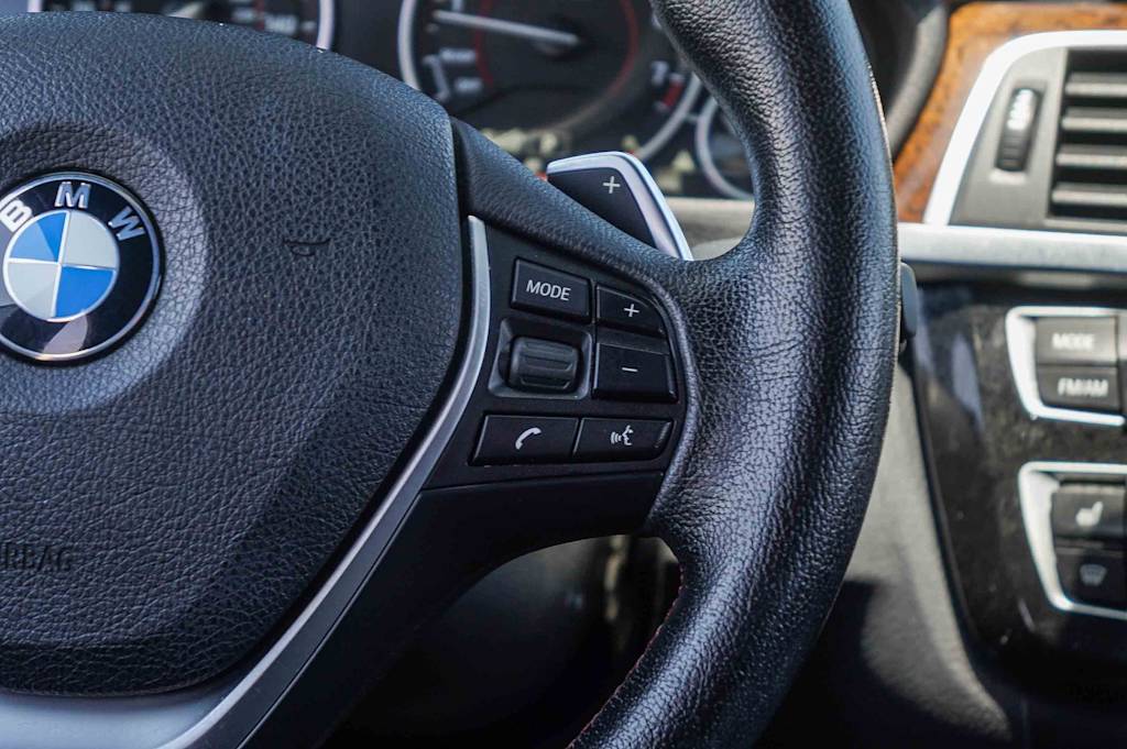 Thumbnail: 2016 BMW 3 Series - 25