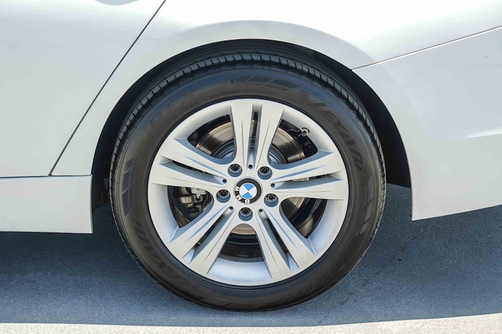 Thumbnail: 2016 BMW 3 Series - 22