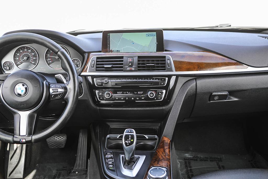 Thumbnail: 2016 BMW 3 Series - 8