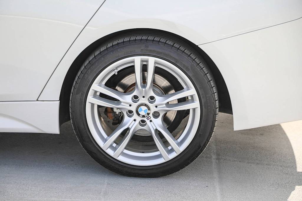 Thumbnail: 2016 BMW 3 Series - 22