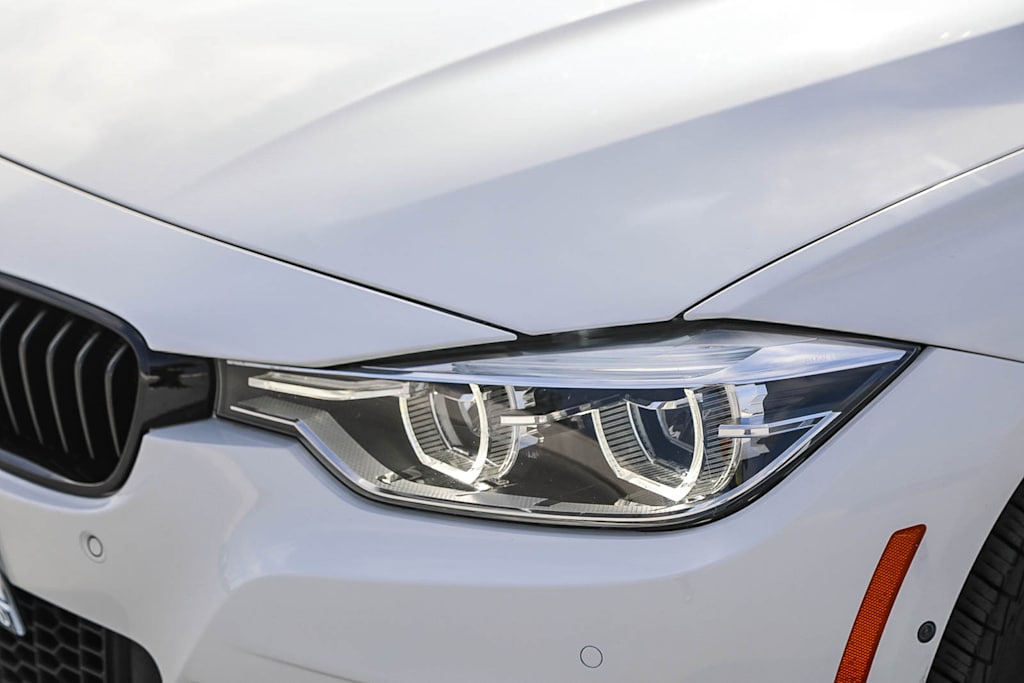 Thumbnail: 2016 BMW 3 Series - 20