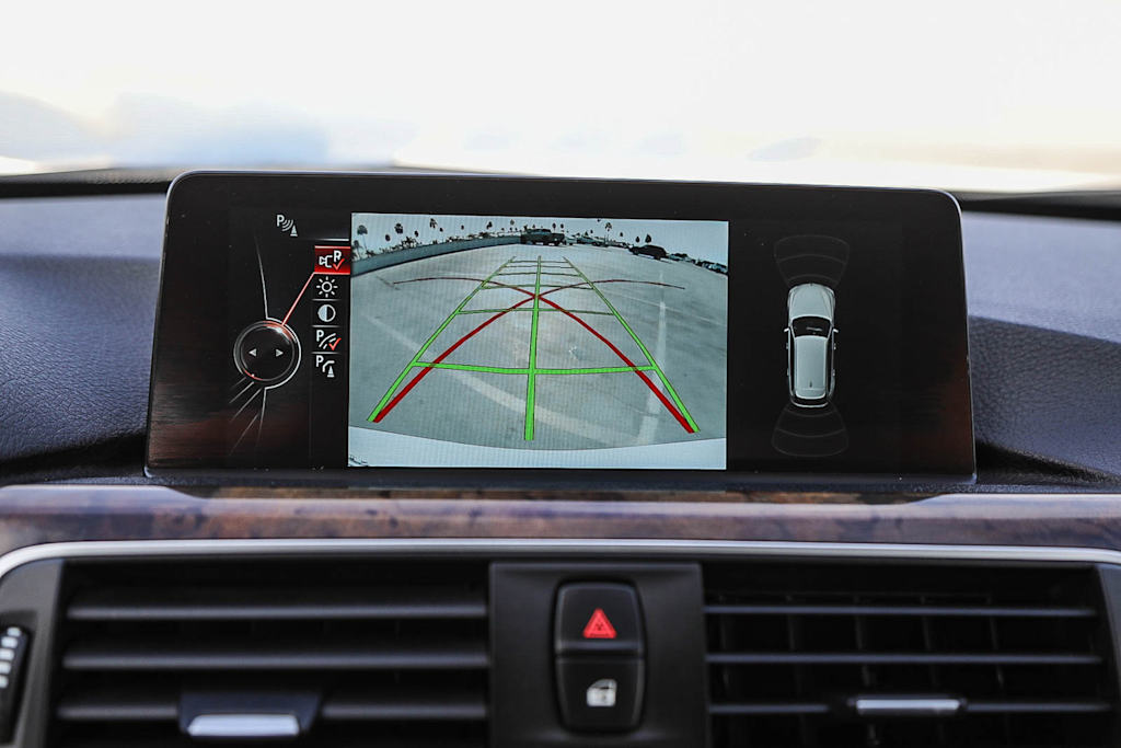 Thumbnail: 2016 BMW 3 Series - 25