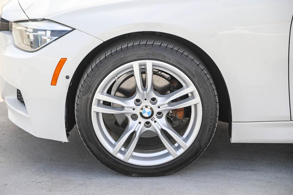 Thumbnail: 2016 BMW 3 Series - 6