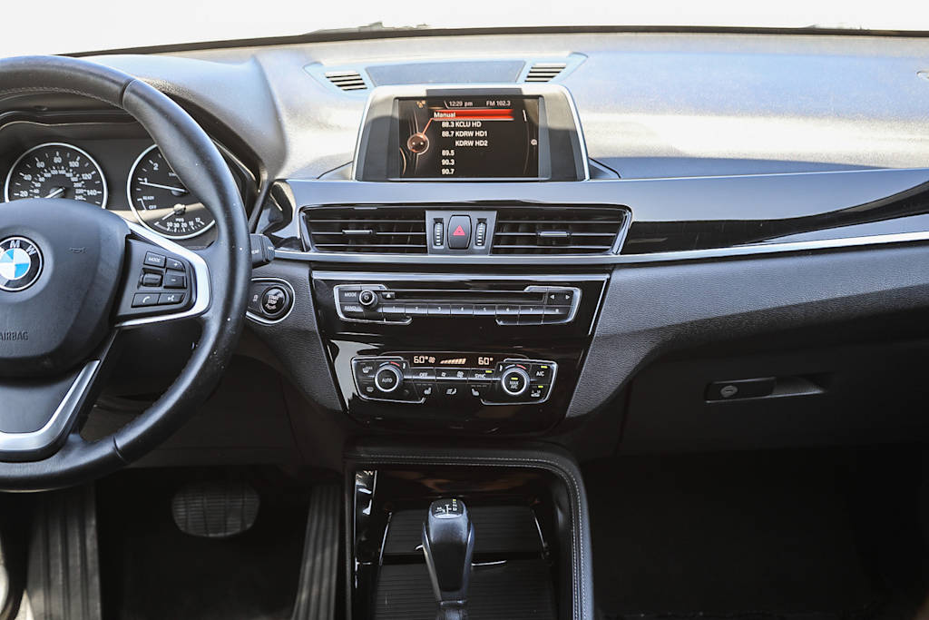 Thumbnail: 2016 BMW X1 - 8