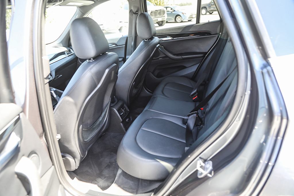 Thumbnail: 2016 BMW X1 - 11