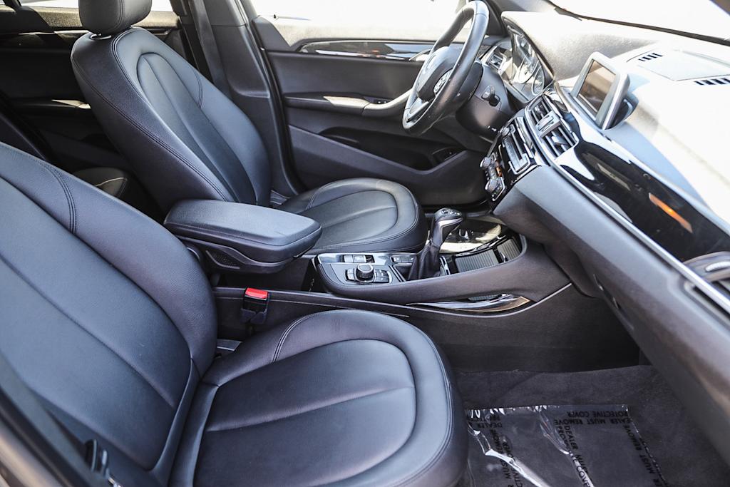 Thumbnail: 2016 BMW X1 - 9