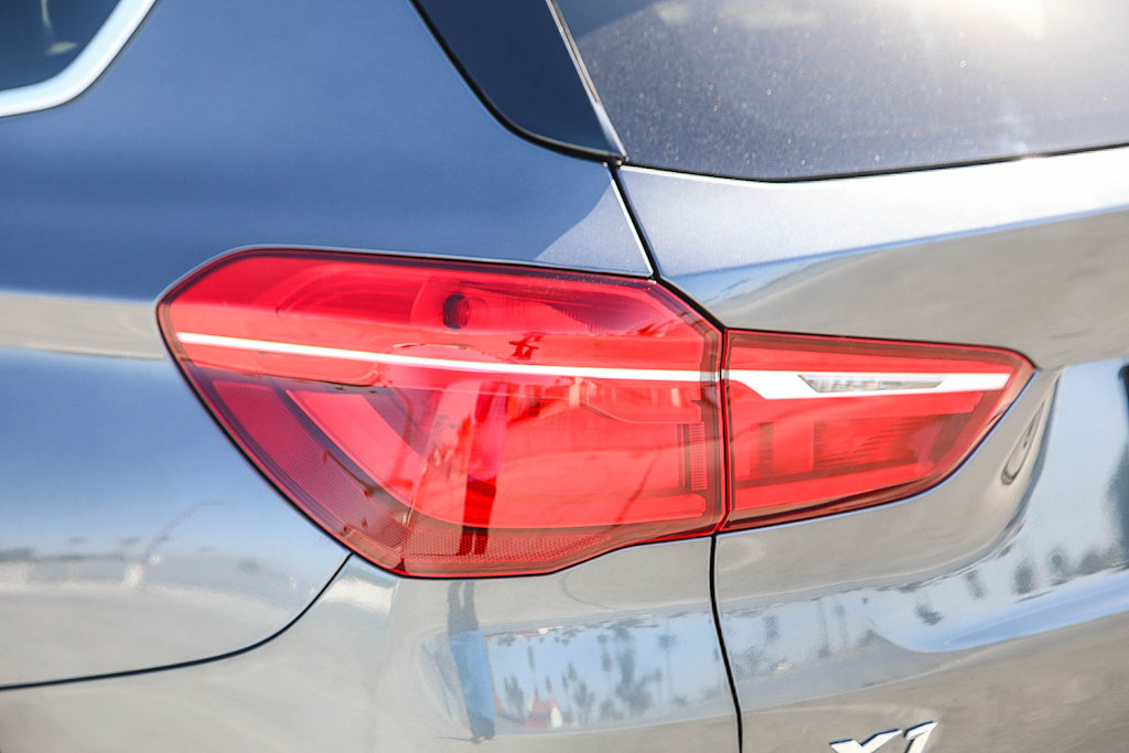 Thumbnail: 2019 BMW X1 - 21