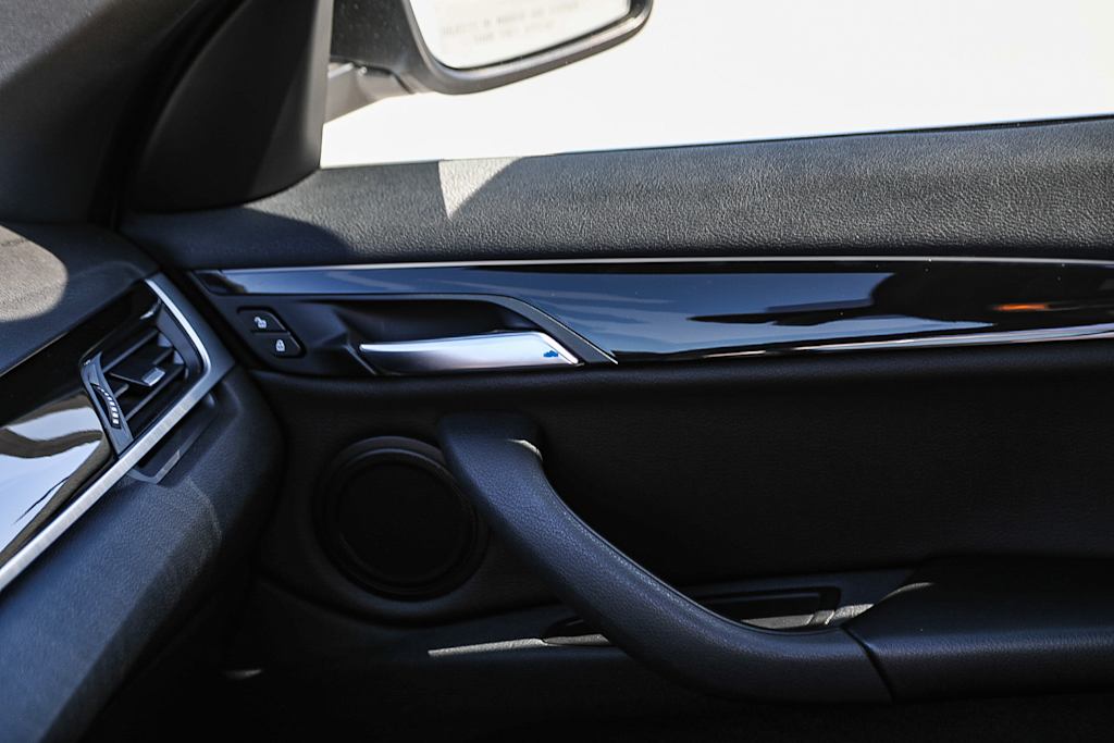 Thumbnail: 2019 BMW X1 - 23
