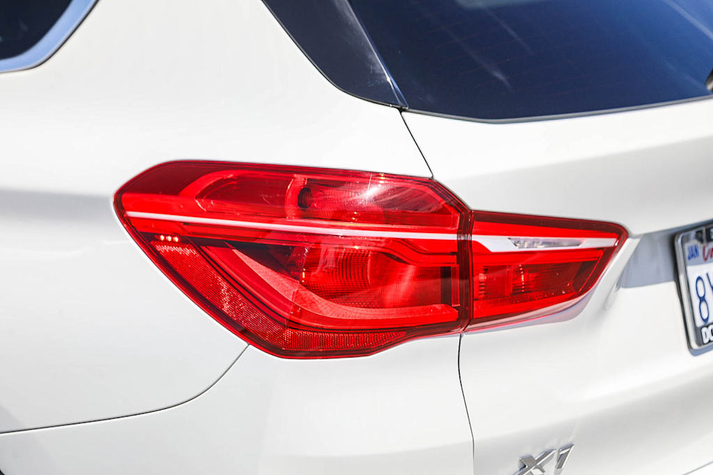 Thumbnail: 2021 BMW X1 - 20