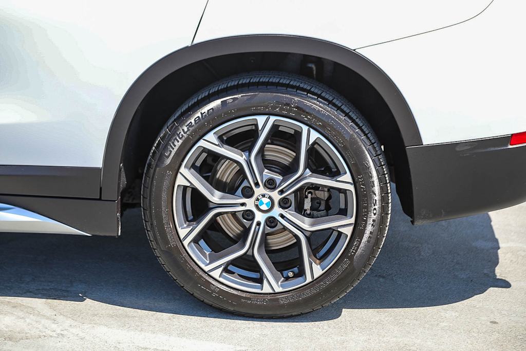 Thumbnail: 2021 BMW X1 - 21