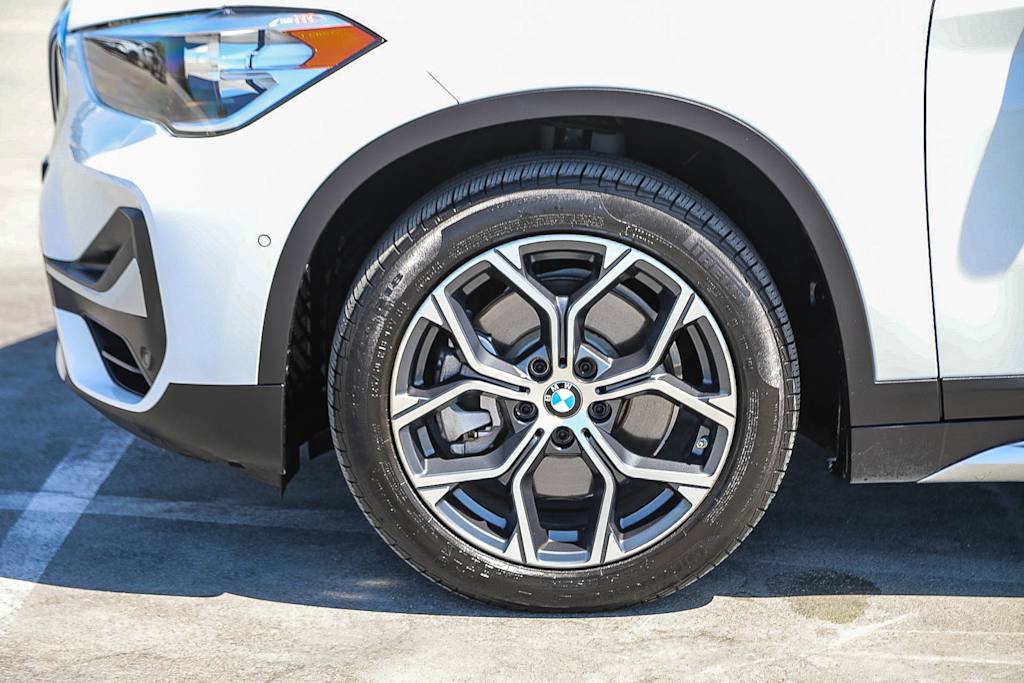 Thumbnail: 2021 BMW X1 - 6