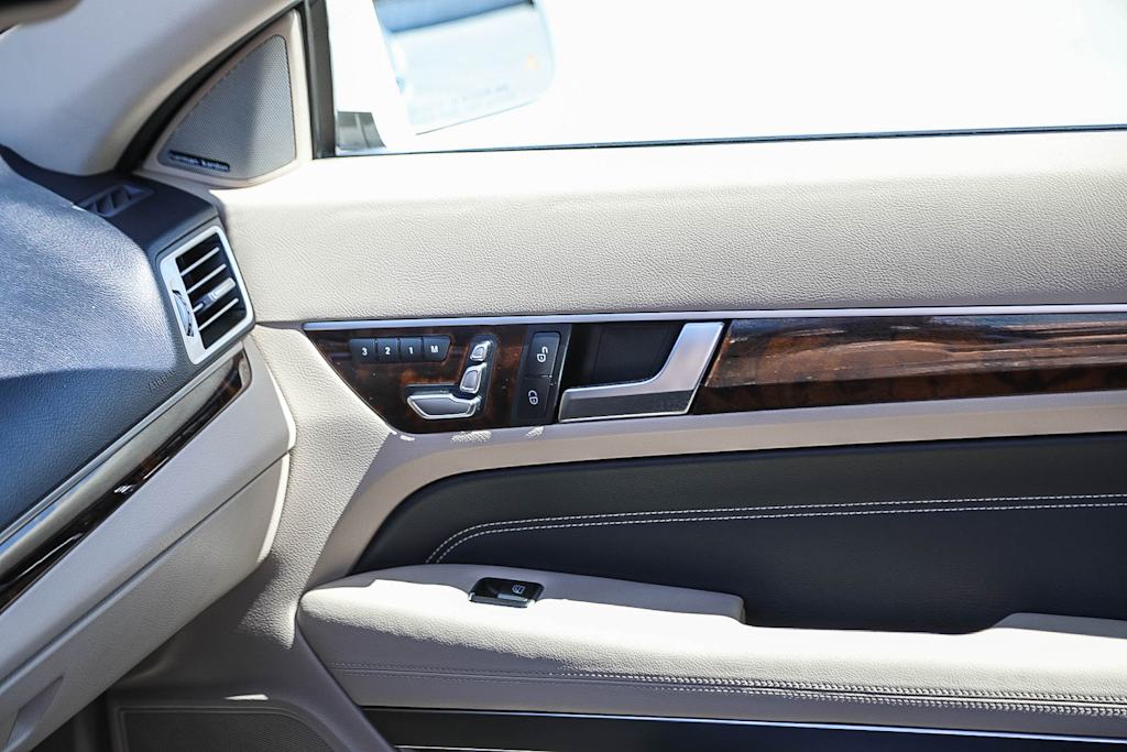 Thumbnail: 2015 Mercedes-Benz E-Class - 21