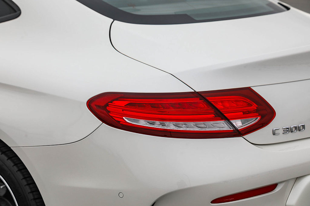 Thumbnail: 2017 Mercedes-Benz C-Class - 19