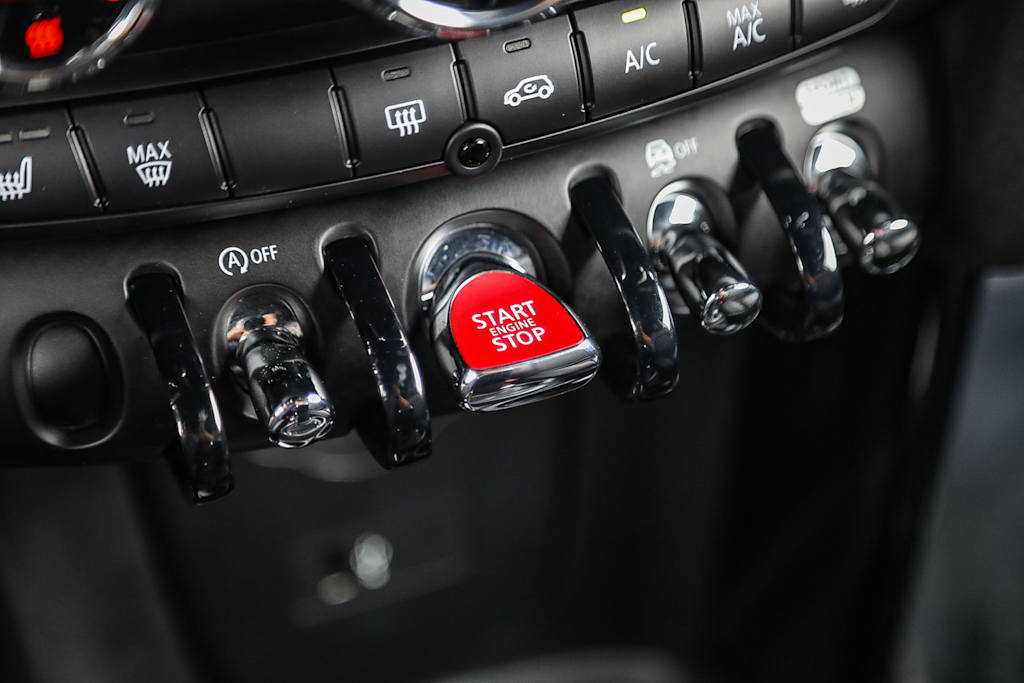 Thumbnail: 2023 MINI Cooper - 24