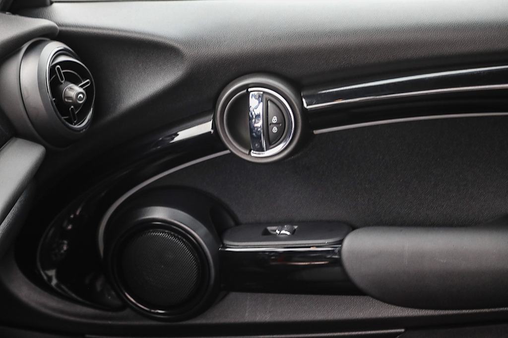 Thumbnail: 2023 MINI Cooper - 23