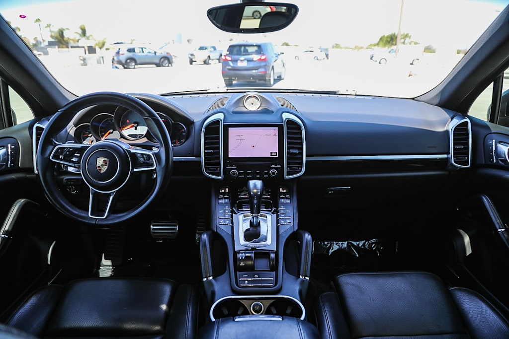 Thumbnail: 2018 Porsche Cayenne - 2