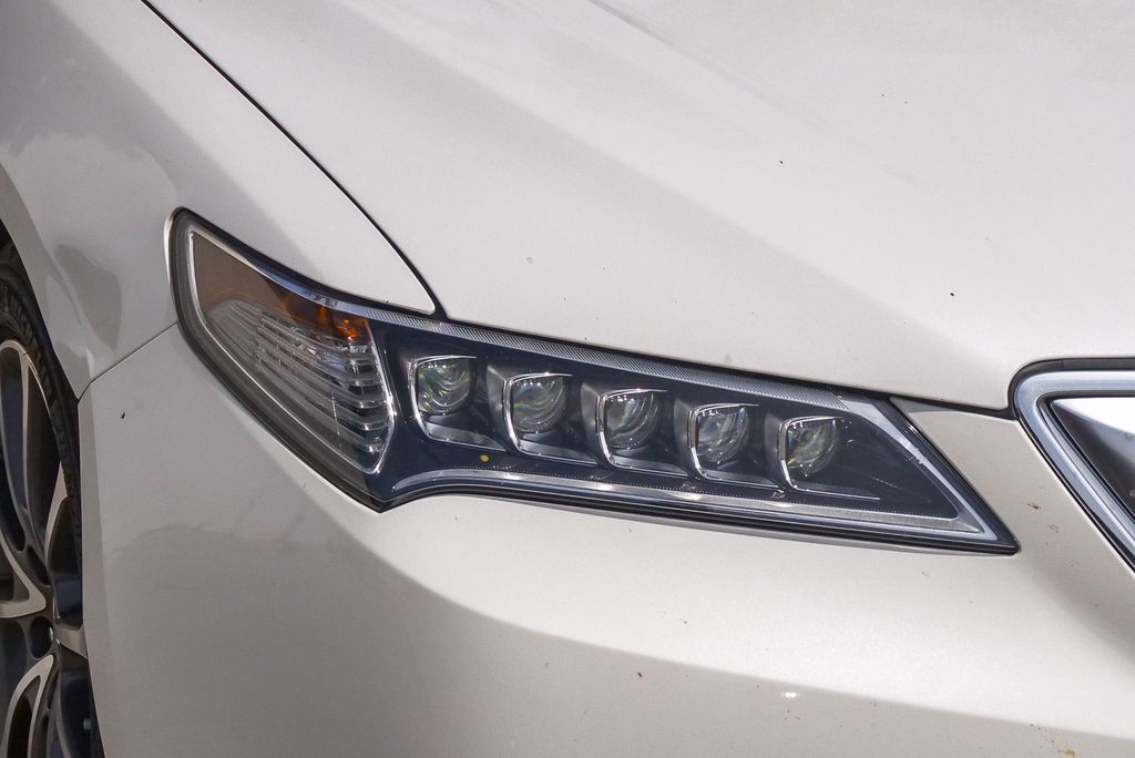 Thumbnail: 2015 Acura TLX - 9