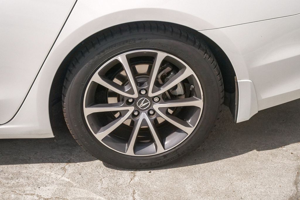 Thumbnail: 2015 Acura TLX - 10