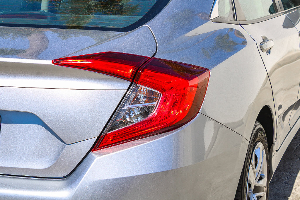 Thumbnail: 2016 Honda Civic - 8