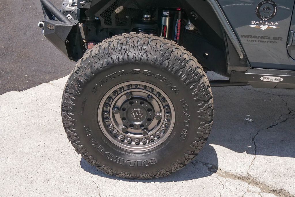 Thumbnail: 2016 Jeep Wrangler - 5
