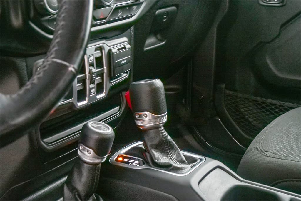 Thumbnail: 2020 Jeep Wrangler - 13