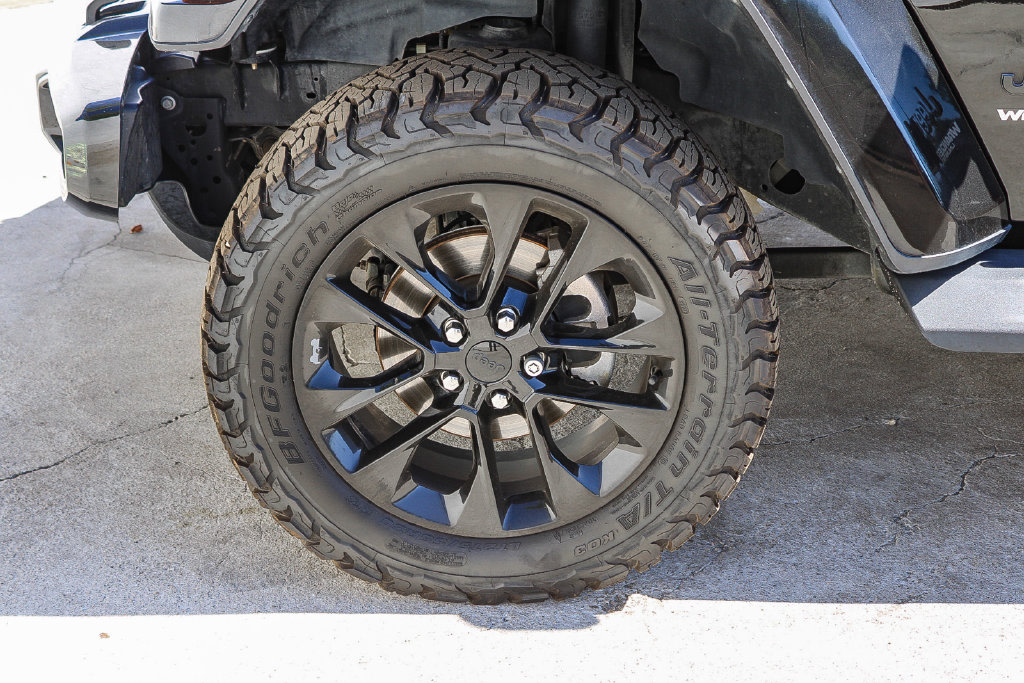 Thumbnail: 2022 Jeep Wrangler - 9