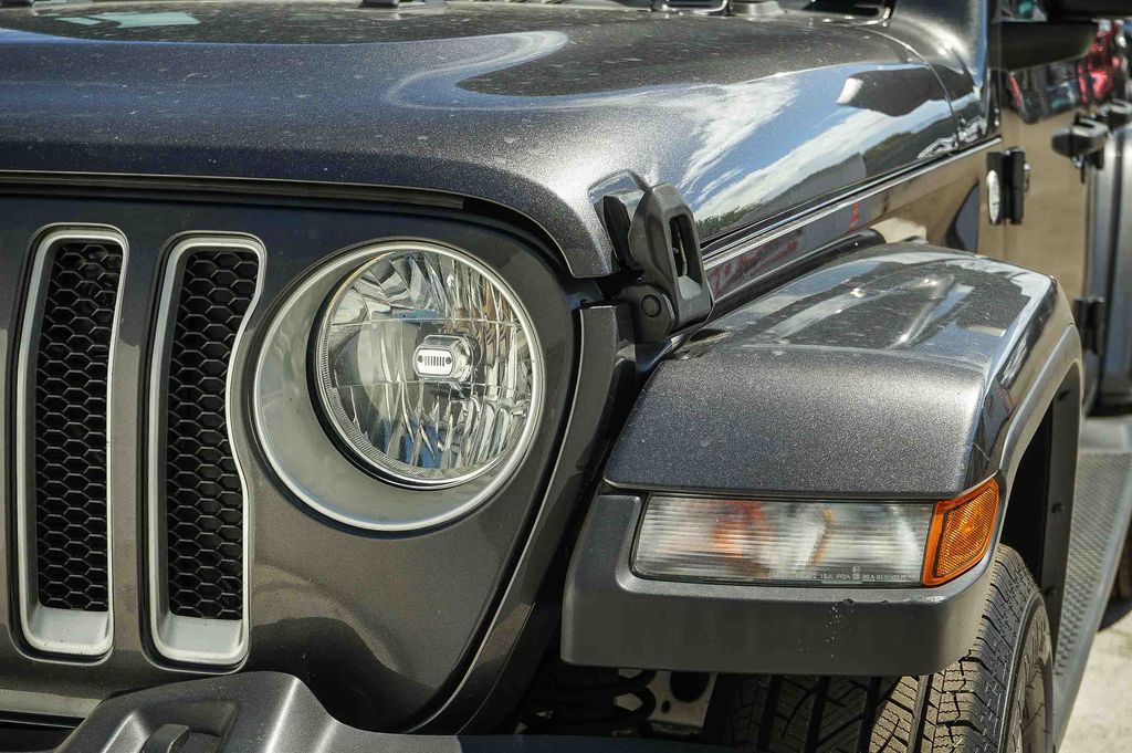 Thumbnail: 2020 Jeep Wrangler - 21