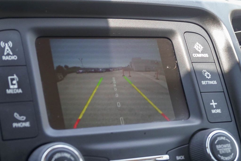 Thumbnail: 2016 Jeep Cherokee - 24