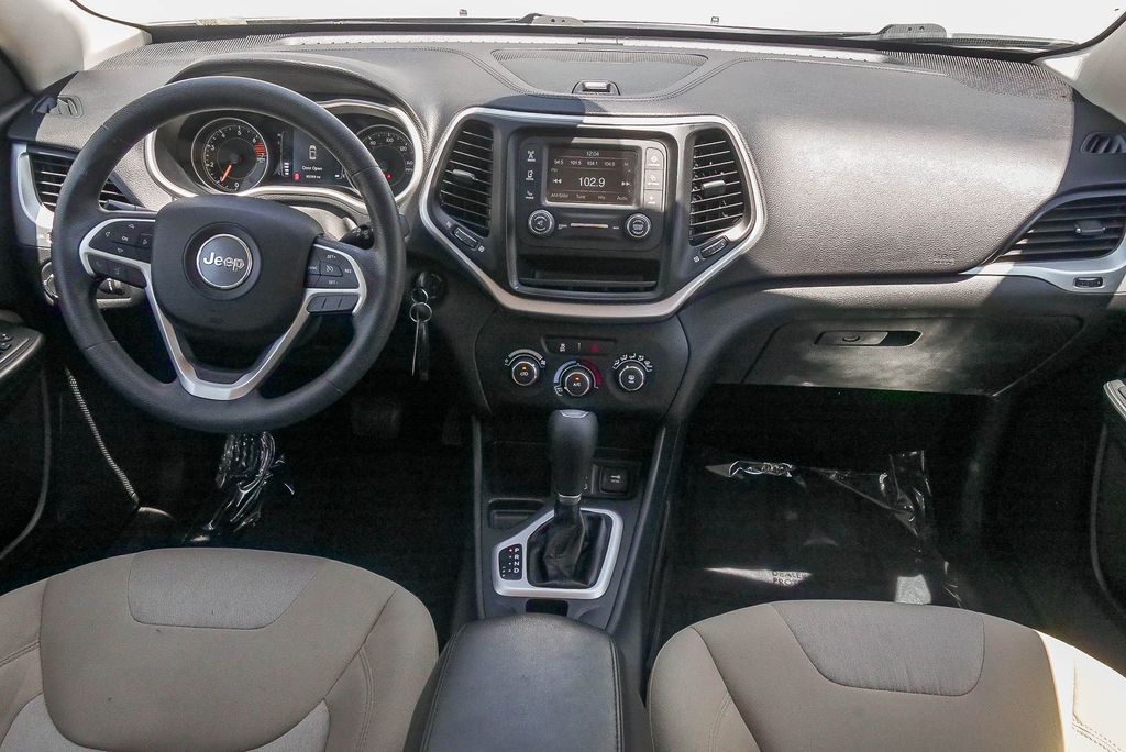 Thumbnail: 2016 Jeep Cherokee - 2