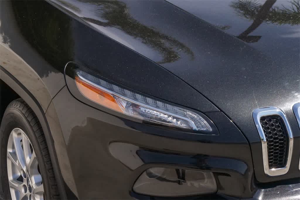 Thumbnail: 2014 Jeep Cherokee - 19