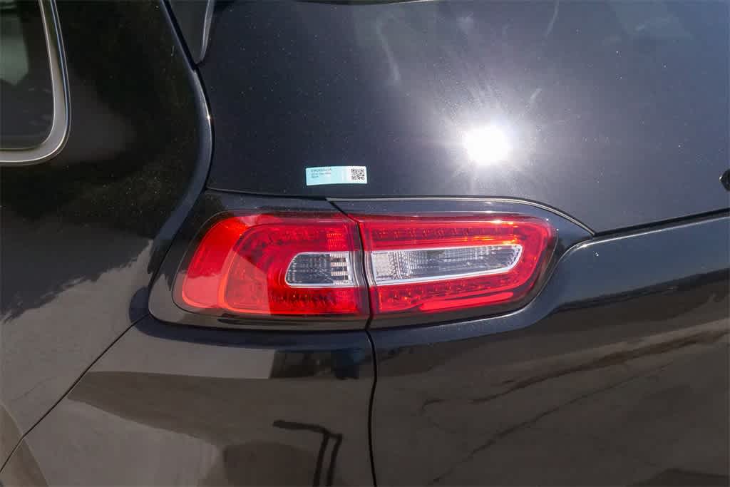 Thumbnail: 2014 Jeep Cherokee - 22