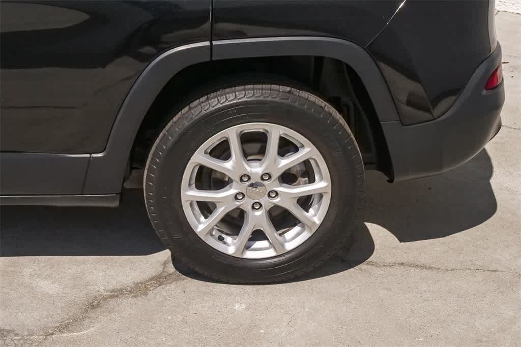 Thumbnail: 2014 Jeep Cherokee - 20