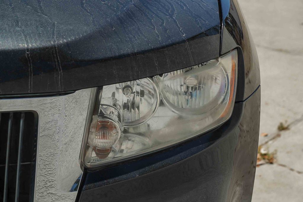 Thumbnail: 2012 Jeep Grand Cherokee - 10