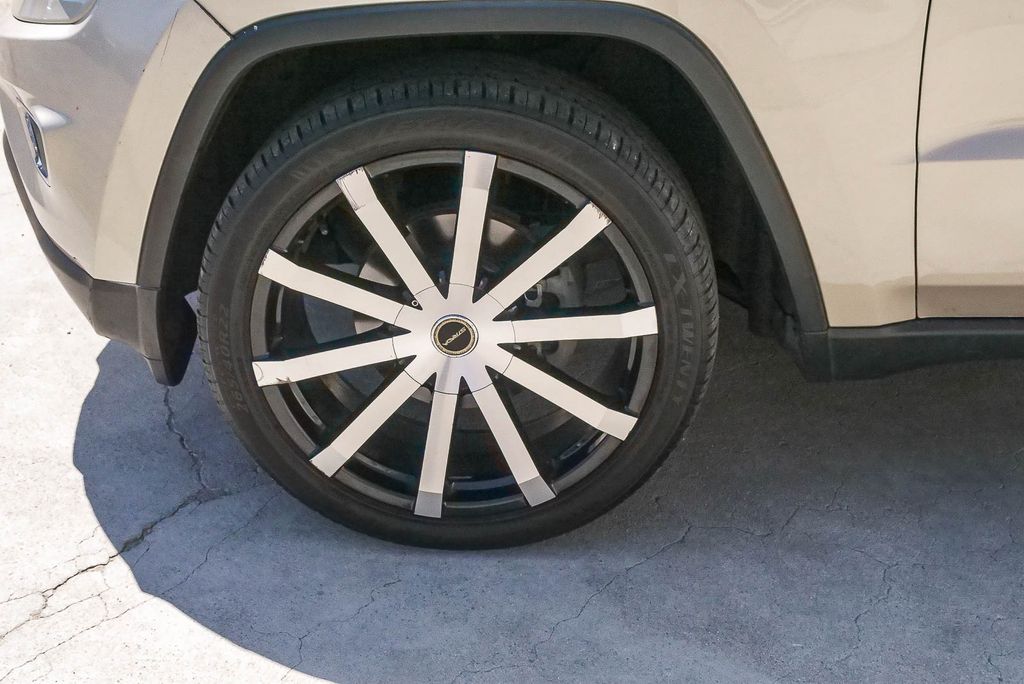 Thumbnail: 2014 Jeep Grand Cherokee - 6