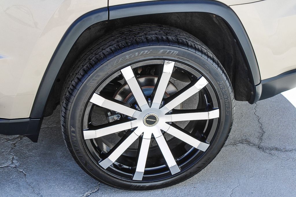 Thumbnail: 2014 Jeep Grand Cherokee - 16