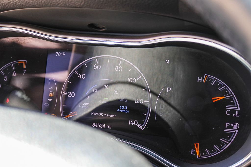 Thumbnail: 2014 Jeep Grand Cherokee - 23