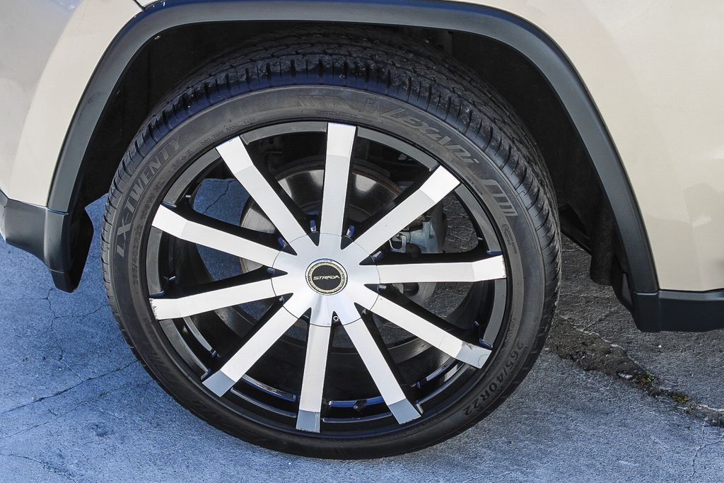Thumbnail: 2014 Jeep Grand Cherokee - 6