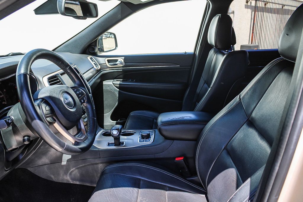 Thumbnail: 2014 Jeep Grand Cherokee - 10