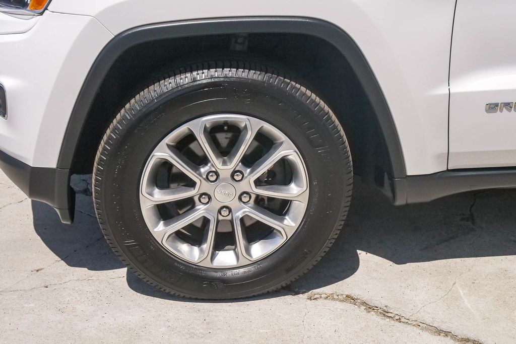Thumbnail: 2016 Jeep Grand Cherokee - 6