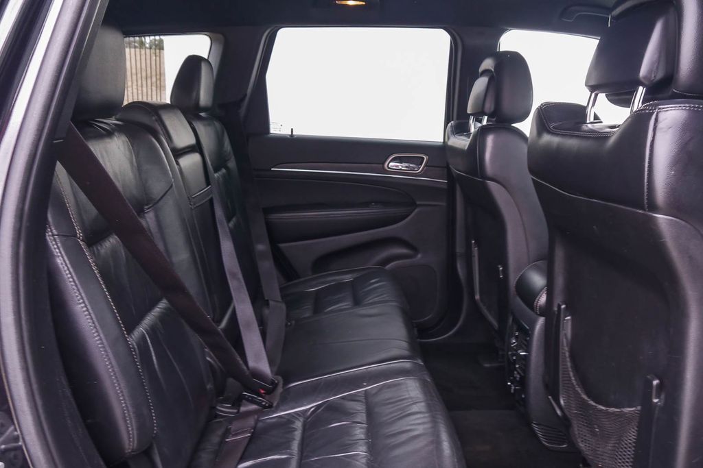 Thumbnail: 2015 Jeep Grand Cherokee - 11